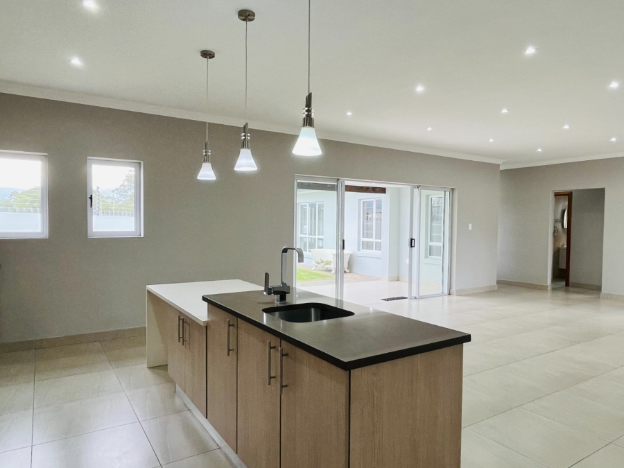3 Bedroom Property for Sale in Kraaibosch Country Estate Western Cape